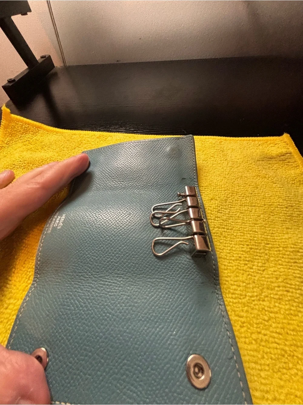 Authentic Hermès Seria 4-Key Case – Bleu Jean Epsom Leather – Good Condition